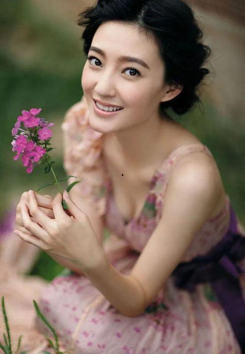 王丽坤闺蜜爆料视频合集,揭秘明星私生活幕后故事  第2张